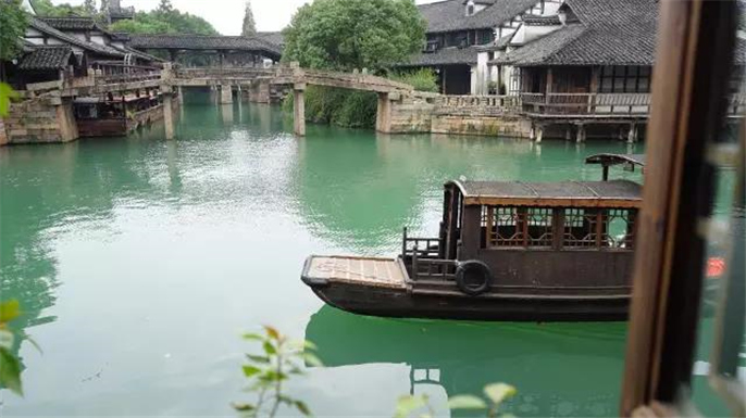 9推窗見水，好一個烏鎮(zhèn)人家。.jpg